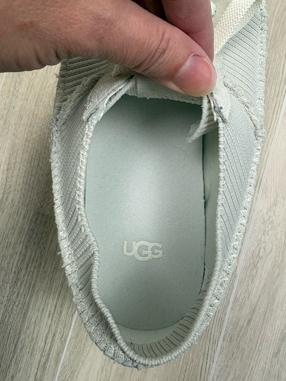 UGG Women's E-Z Duzzit Lace-Up Platform Sneakers Off-White Suede Like New Chic - Picture 9 of 9